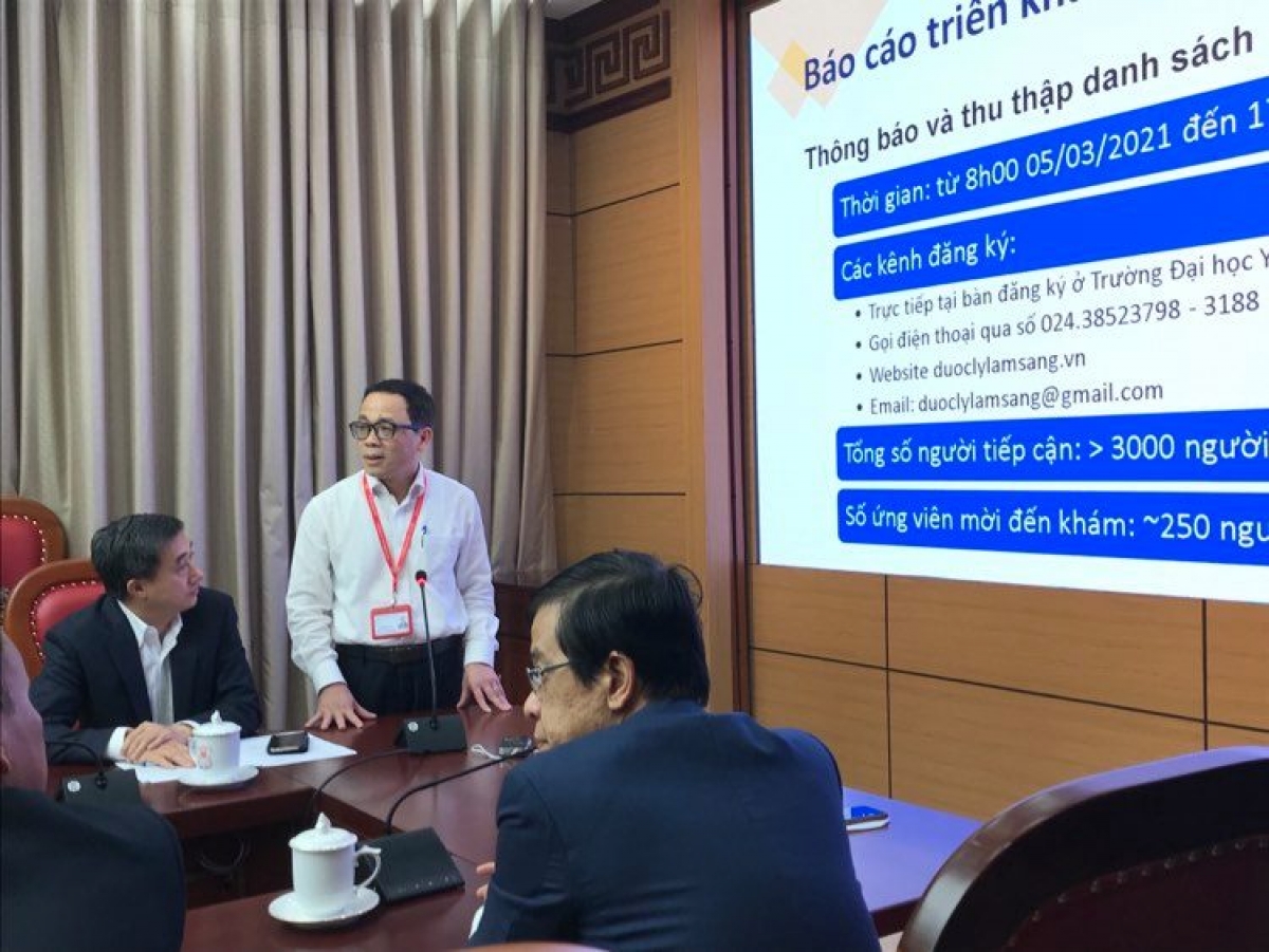 GS.TS Tạ Thành Văn báo cáo về quá trình triển khai tiêm thử nghiệm vaccine Covivac