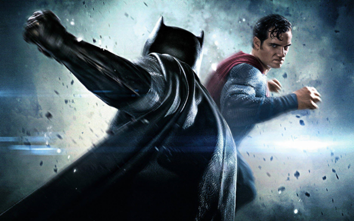 Batman và Superman đã tạo nên một màn so tài kinh thiên động địa trên màn ảnh rộng. Ảnh: CGV
