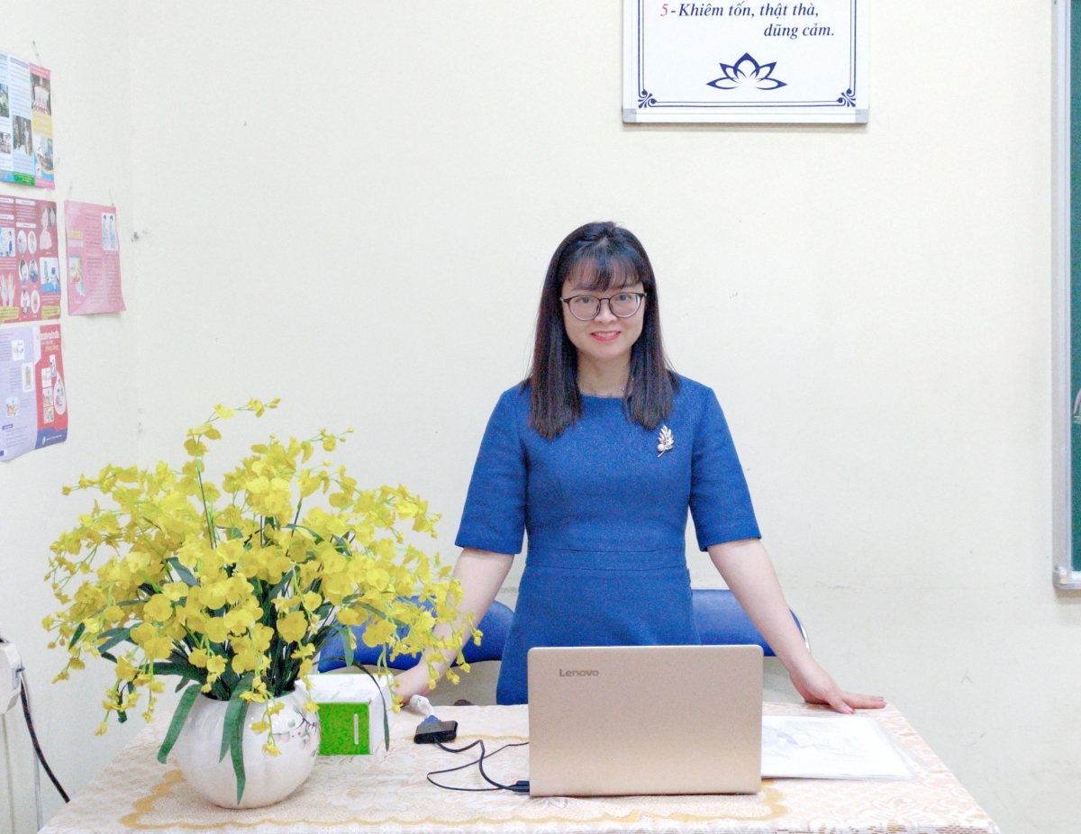 Cô giáo Nguyễn Thanh Linh, trường THCS Thanh Quan, quận Hoàn Kiếm, Hà Nội