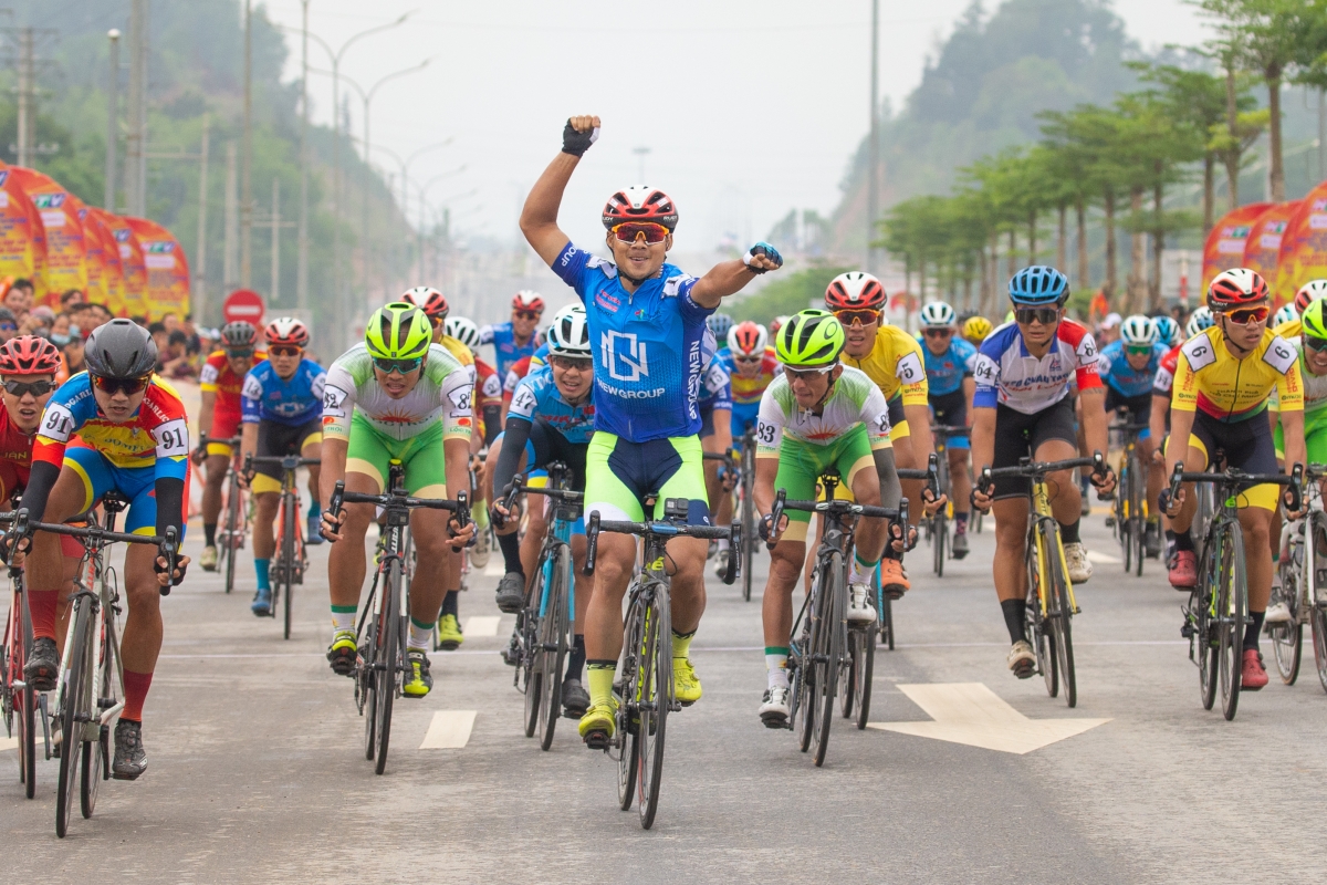 Lê Nguyệt Minh (TP.HCM- New Group) giành chiến thắng ở chặng đua đầu tiên