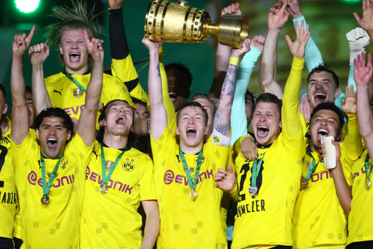 Các cầu thủ Dortmund giành danh hiệu cúp quốc gia Đức (Ảnh: Internet)