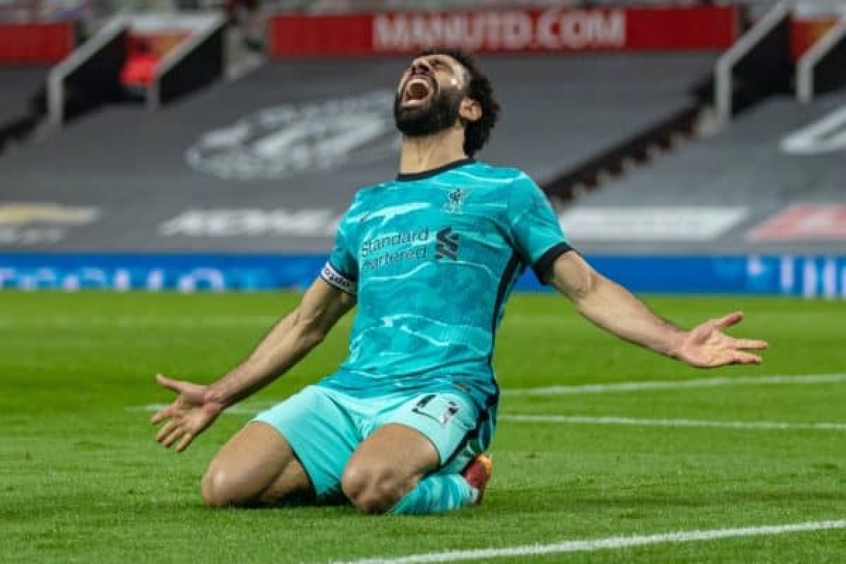Mohamed Salah ấn định chiến thắng 4-2 cho Liverpool (Ảnh: Internet)