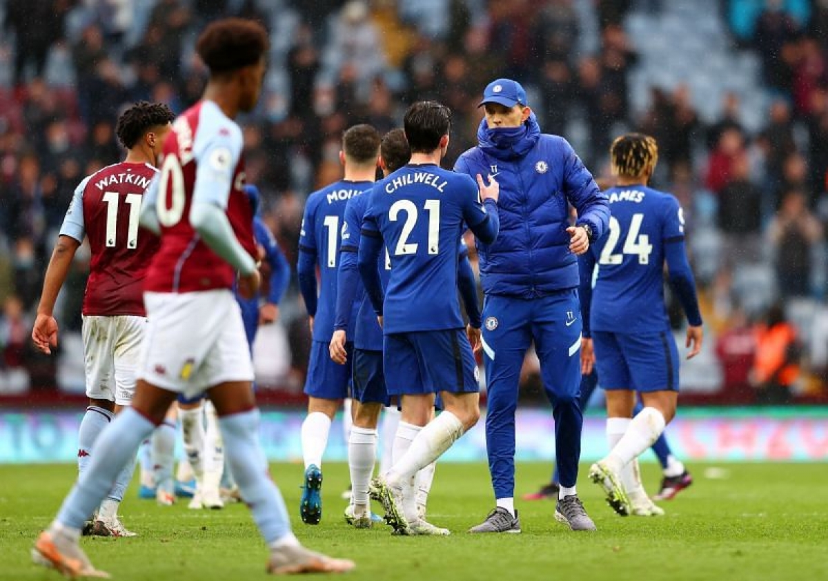 Chelsea may mắn khi đối thủ cạnh tranh Leicester cũng nhận thất bại (Ảnh: Internet)