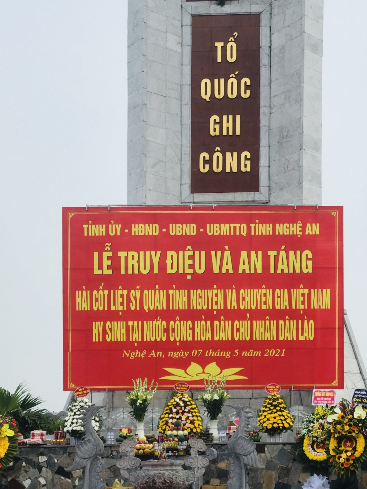 Lễ truy điệu và an táng liệt sỹ sáng 7/5/2021 tại Nghĩa trang liệt sỹ huyện Nghi Lộc