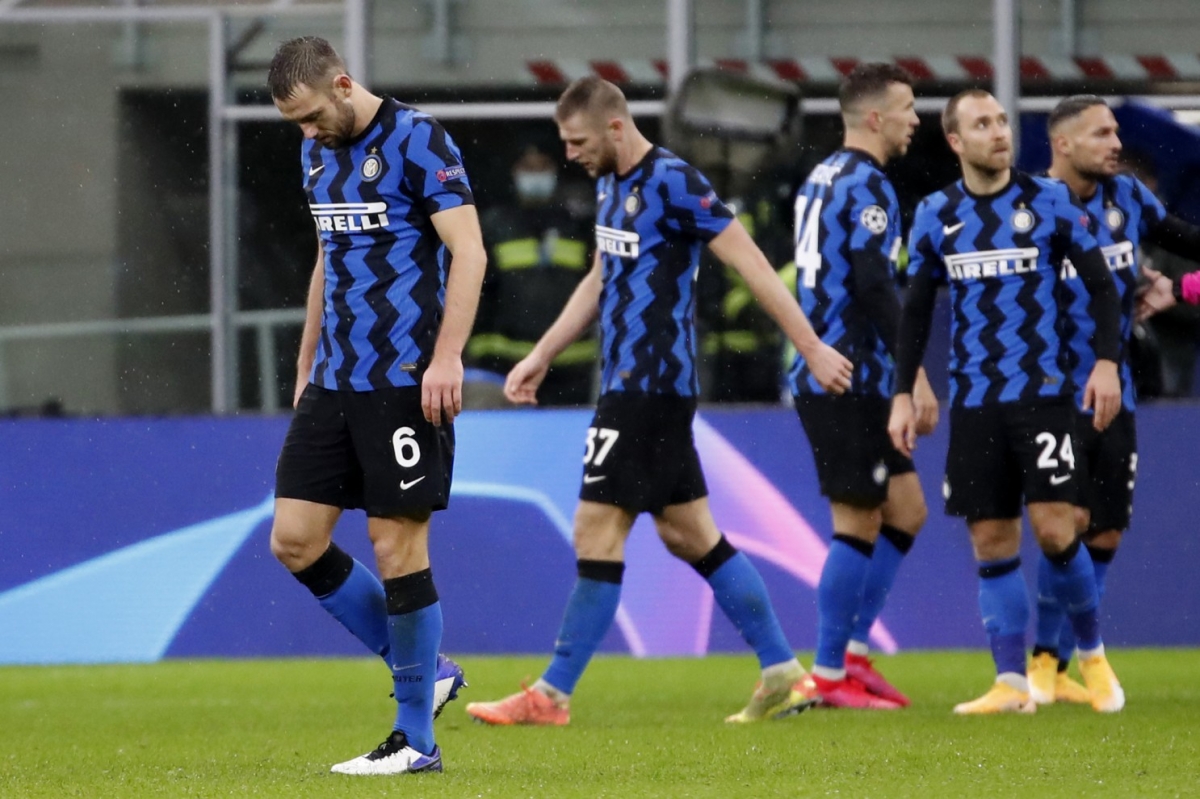 Suốt 11 năm đội bóng sọc xanh đen thành Milan không thể một lần giành Scudetto
