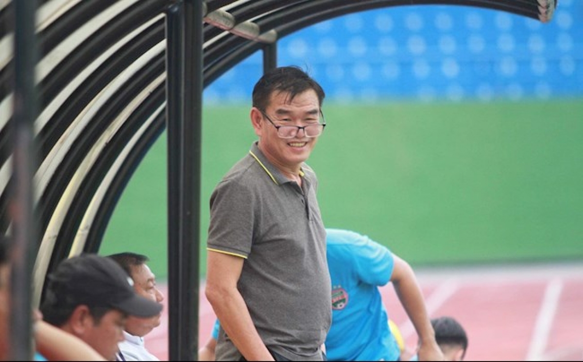 Phan Thanh Hùng là HLV hiếm hoi thành công ngay tại V.League khi về dẫn dắt Hà Nội FC hay Than Quảng Ninh