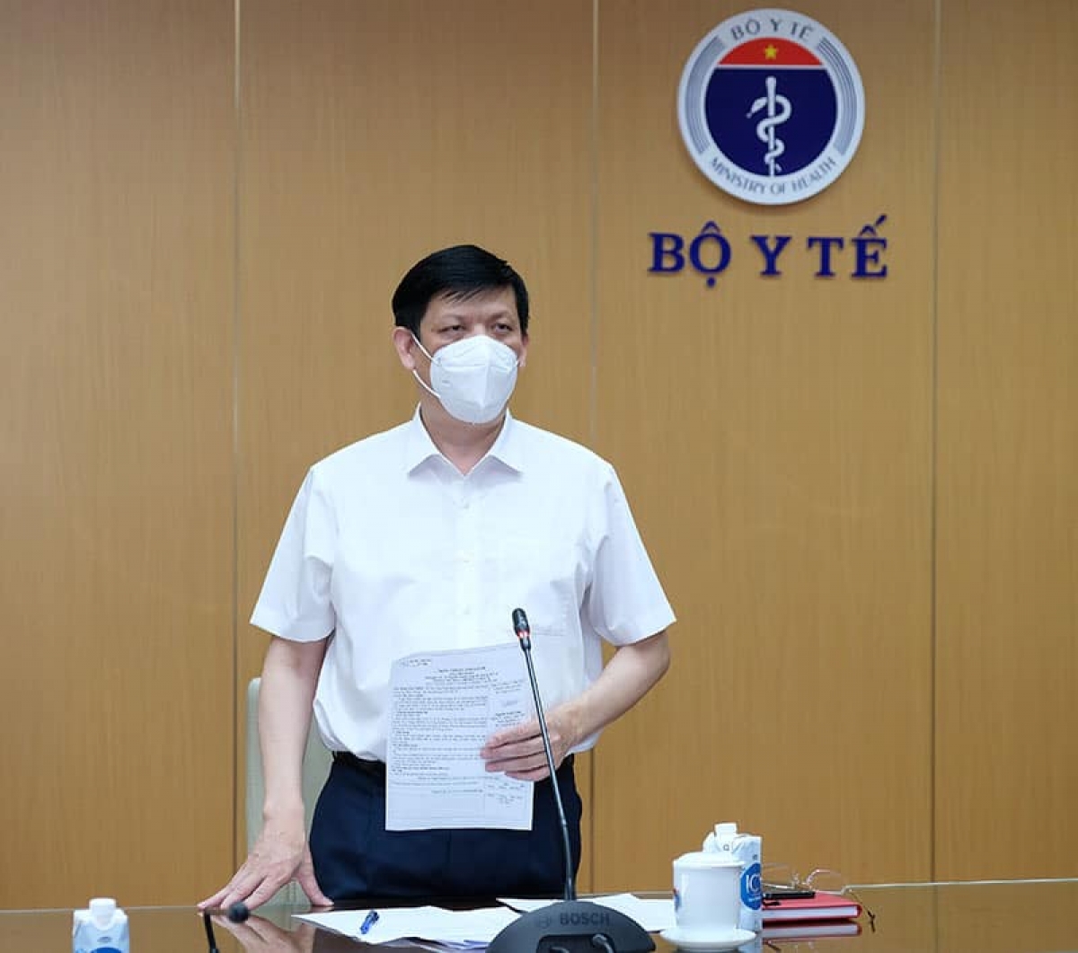 Bộ trưởng Bộ Y tế Nguyễn Thanh Long nhận định: "Thêm một thời gian nữa mới kiểm soát tốt được tình hình"