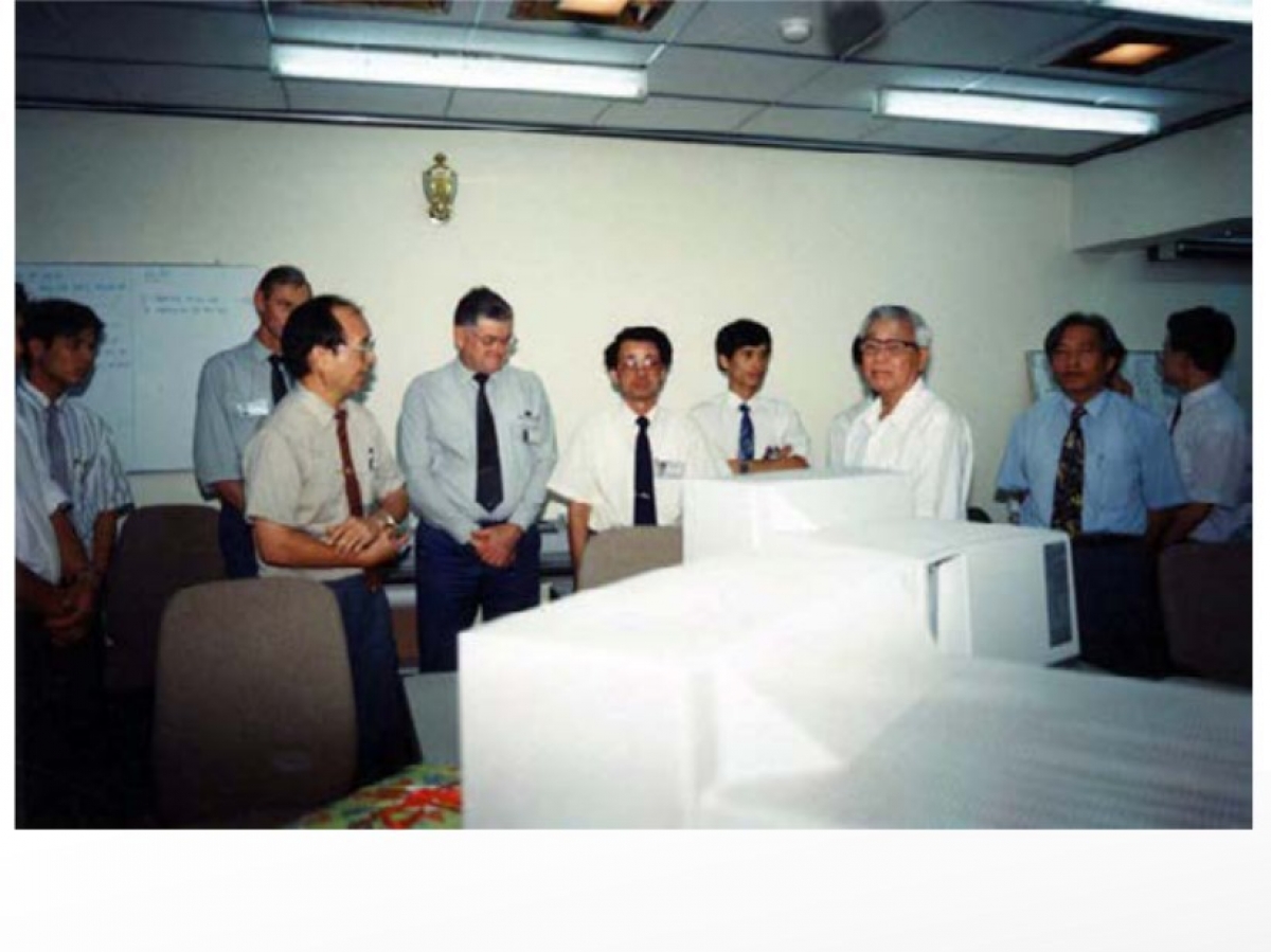 Thủ tướng Võ Văn Kiệt đóng điện hòa hệ thống điện miền Nam ngày 27-5-1994