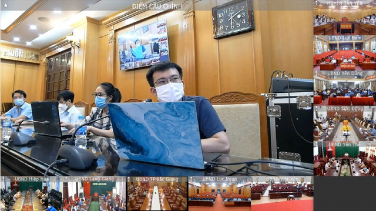 Các chuyên gia của Bộ Y tế tập huấn online cho các huyện của Bắc Giang