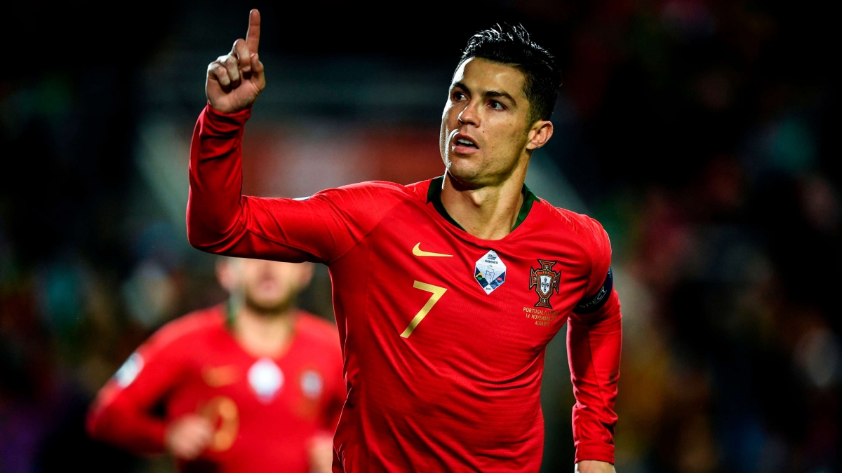 Ronaldo đang đứng đầu danh sách vua phá lưới EURO 2020 với 5 bàn thắng