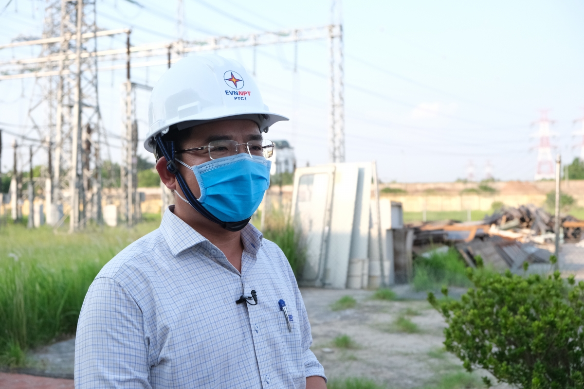 Ông Phạm Quang Hòa - Phó giám đốc Công ty Truyền tải điện 1 khẳng định: "Đợt nắng nóng này, truyền tải điện đã đảm bảo cấp điện an toàn, ổn định. Suốt đợt nắng nóng không phải cắt điện, sửa chữa lớn trên đường dây".