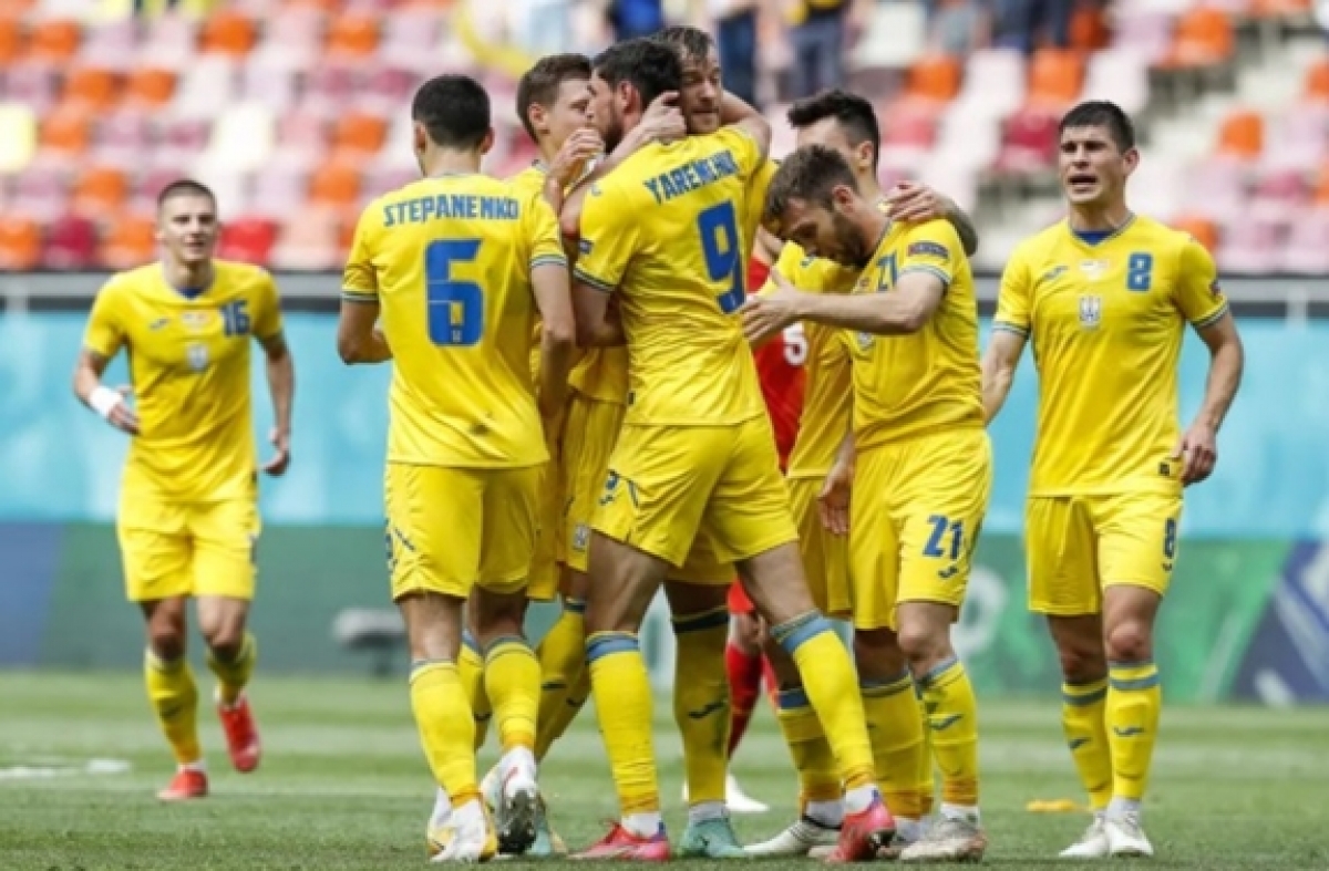 Các cầu thủ Ukraine ăn mừng chiến thắng. Ảnh: UEFA.