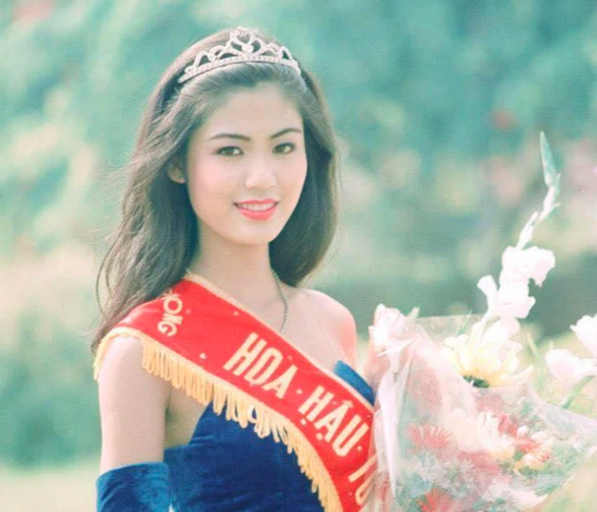 Hình ảnh Thu Thủy khi đăng quang Hoa hậu Việt Nam 1994​​​