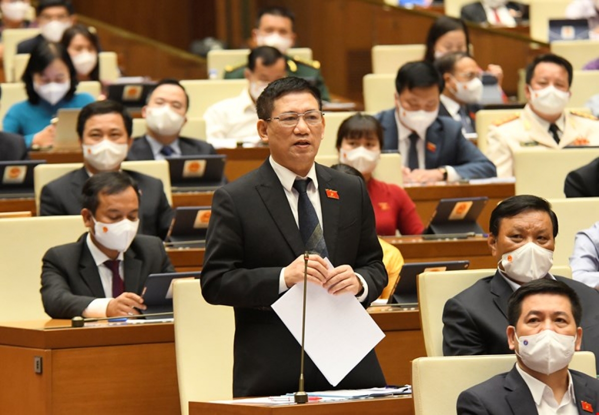 Bộ trưởng Bộ Tài chính Hồ Đức Phớc giải trình, làm rõ một số nội dung các đại biểu Quốc hội quan tâm về  công tác thực hành tiết kiệm, chống lãng phí năm 2020