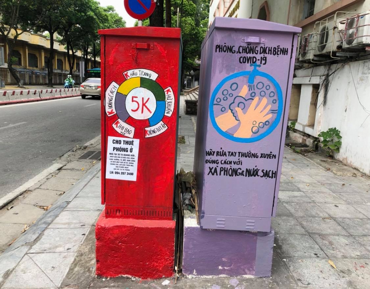 Thông điệp 5K của Bộ Y tế được vẽ trên bốt điện nhằm tuyên truyền đến người dân