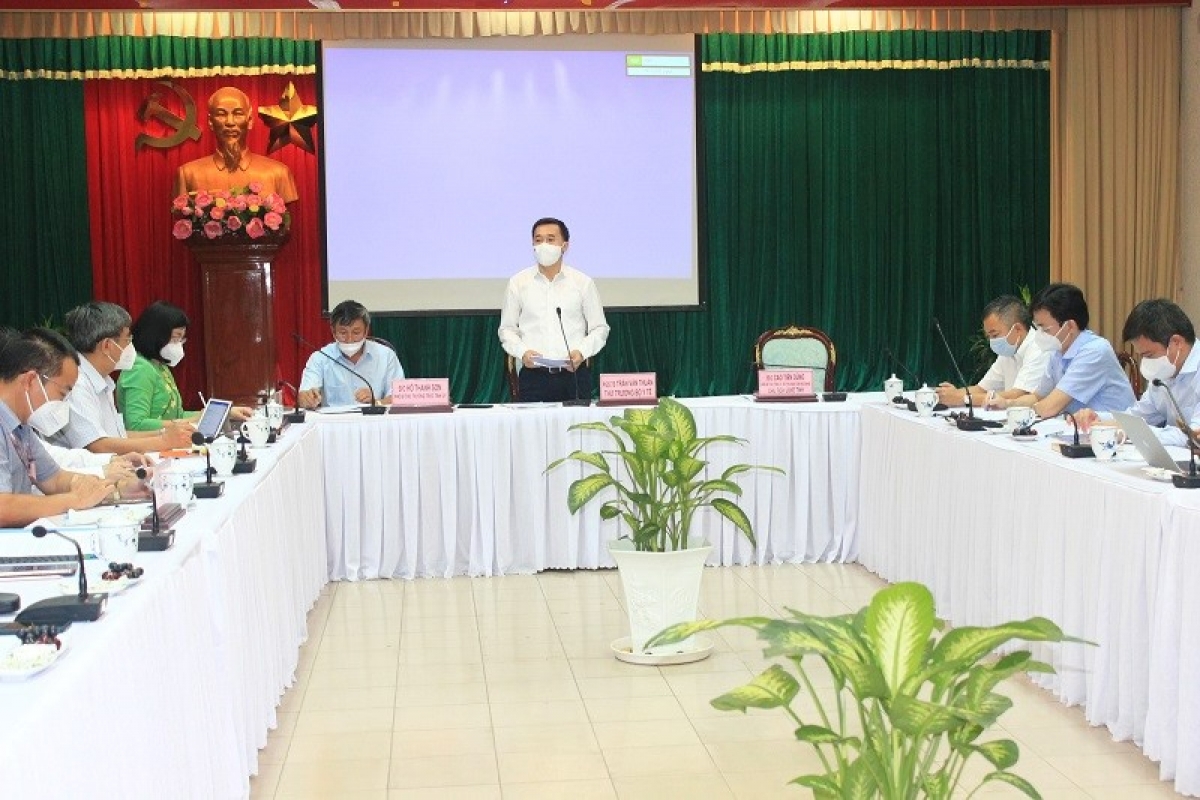 GS.TS Trần Văn Thuấn phát biểu tại cuộc họp với tỉnh Đồng Nai