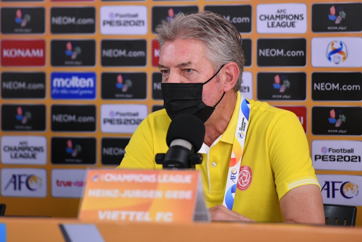 HLV Jurgen Gede - "Viettel FC không đổ lỗi cho trọng tài về thất bại này"