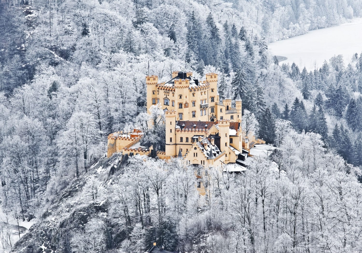 Lâu đài Hohenschwangau đẹp như tranh vẽ vào mùa Đông