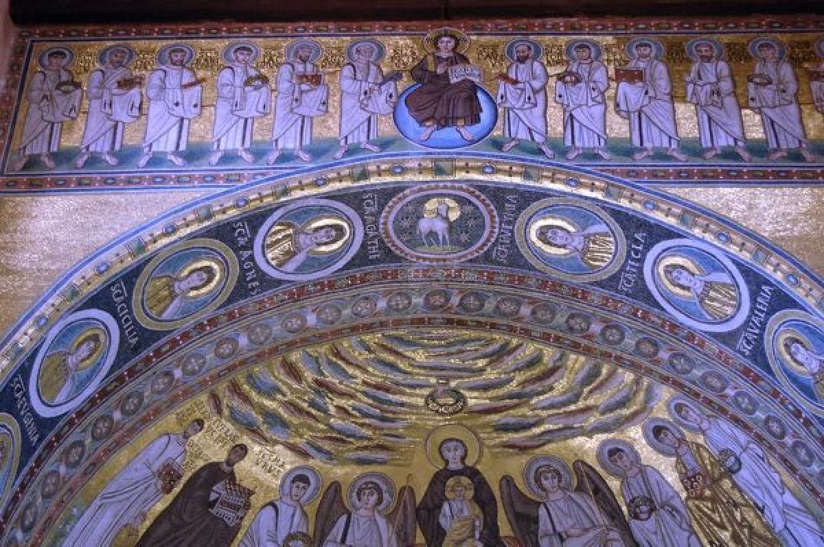 Bức họa Chúa Jesus nổi tiếng bên trong nhà thờ Euphrasian Basilica