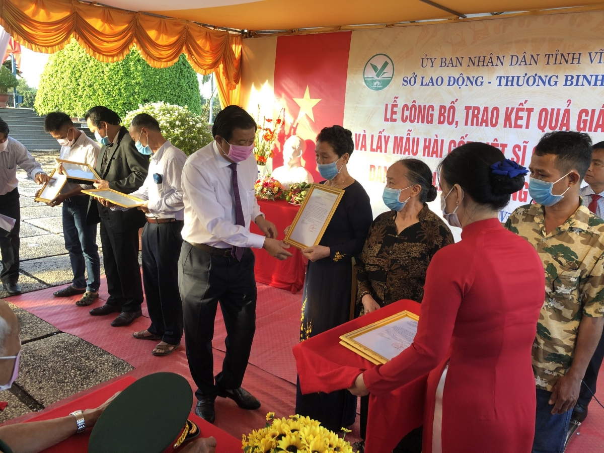 Lễ công bố và trao kết quả ADN của các liệt sỹ hy sinh tại Vĩnh Long