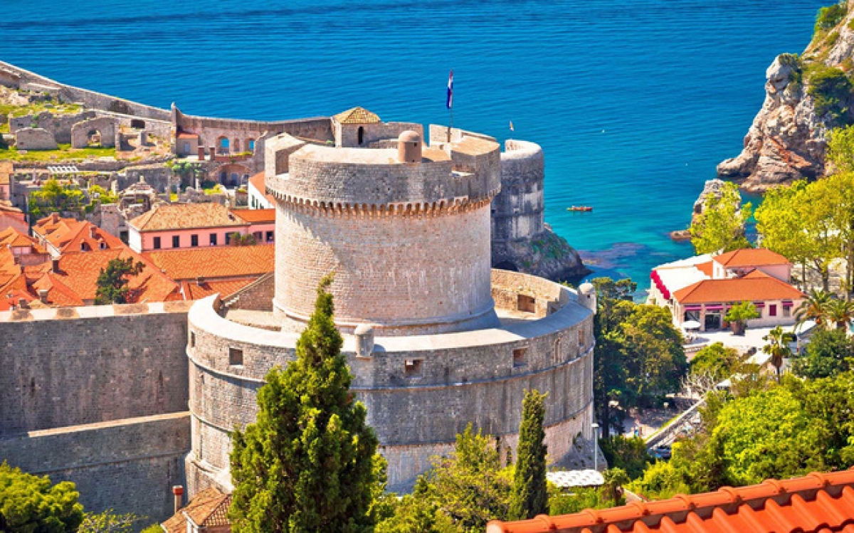 Pháo đài Minceta, được xem là pháo đài đẹp nhất thế giới