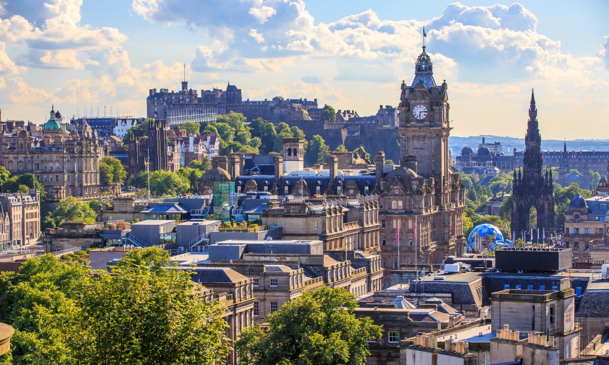 Thủ đô Edinburgh của Scotland là một trong những đô thị đẹp nhất châu Âu