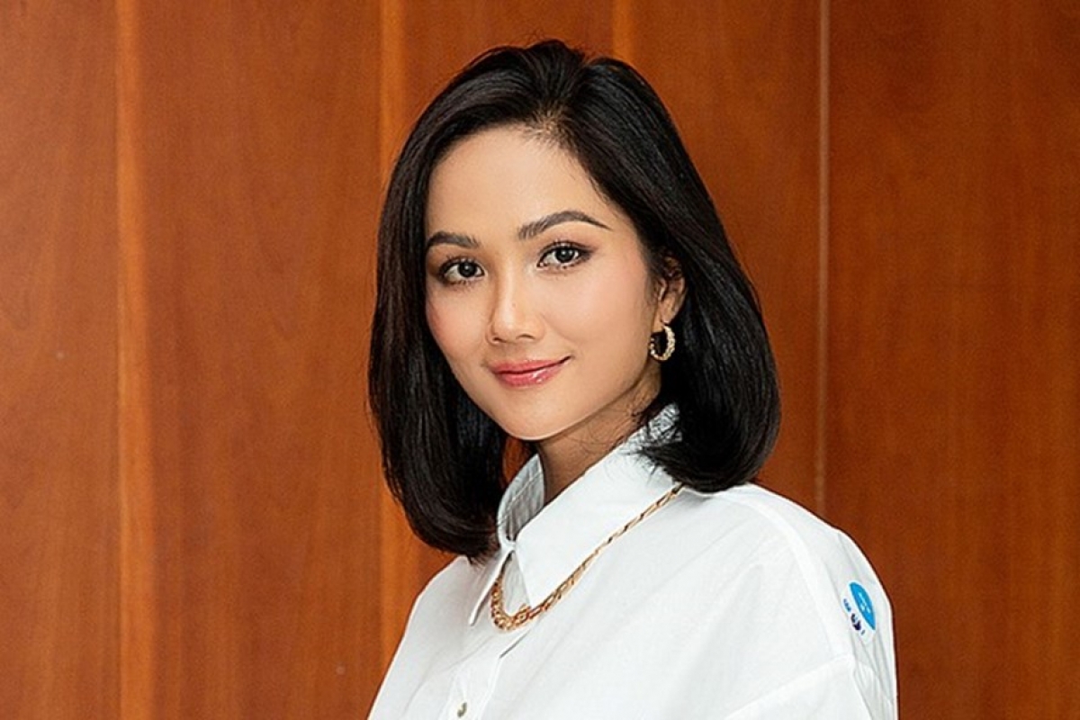 Hoa hậu H'Hen Niê tham gia chiến dịch “Giữ lại dấu chân sao la”.