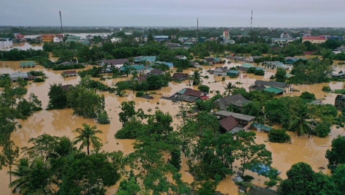 Mưa bão, lũ lụt ở miền Trung khiến cuộc sống của người dân ở khu vực này bị ảnh hưởng nặng nề (Ảnh minh họa)