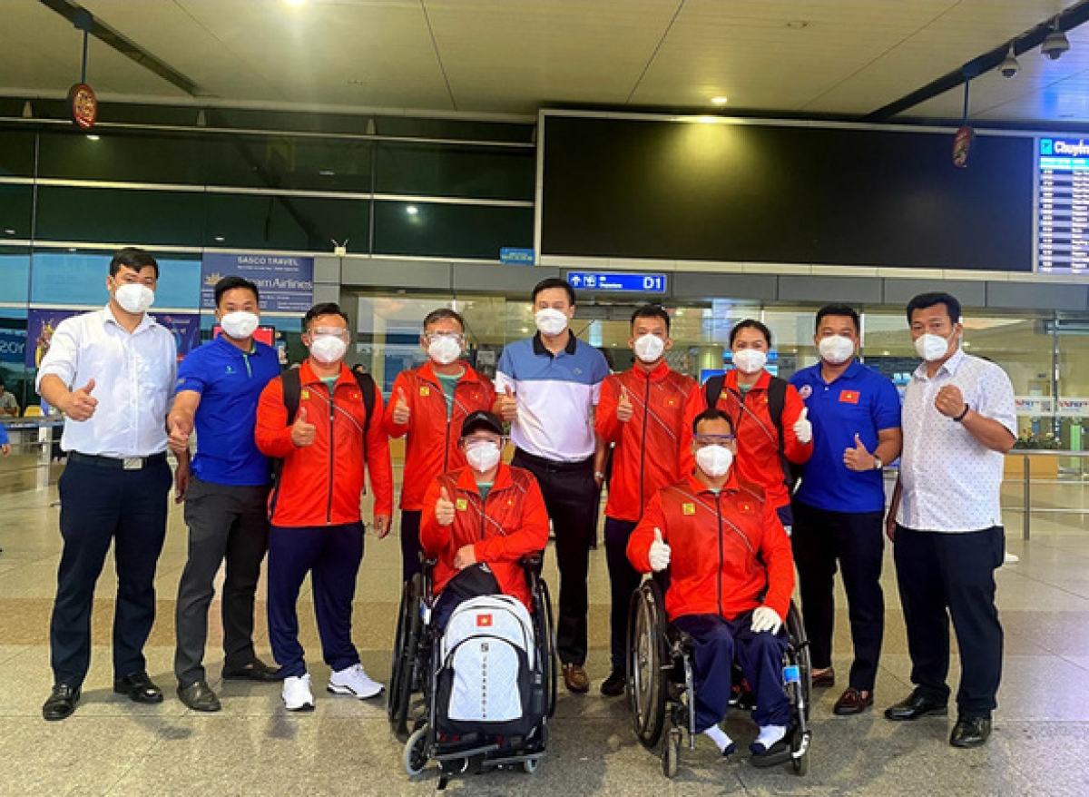 Đội tuyển bơi, cử tạ đã bay sang Tokyo từ sáng 19-8 và gia nhập làng VĐV tại Paralympic Tokyo 2020- Ảnh: TỔNG CỤC TDTT