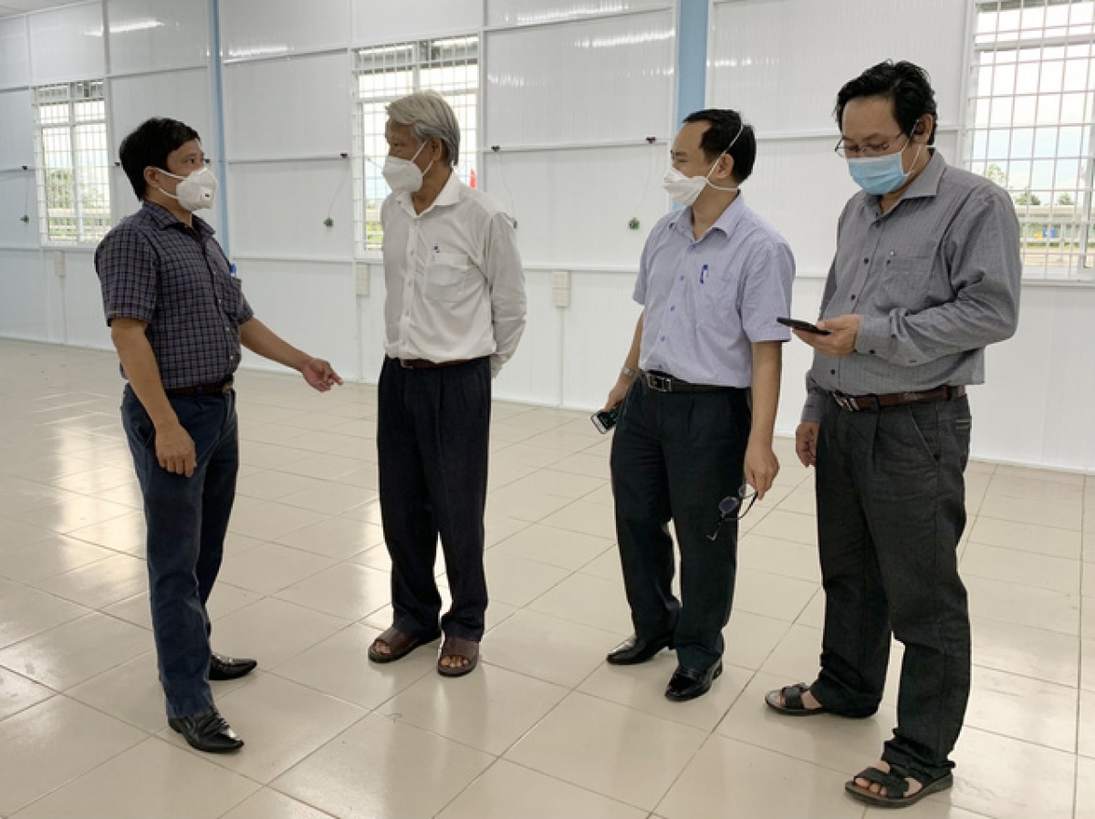 Đoàn công tác Bộ Y tế khảo sát việc nâng cấp, xây dựng Bệnh viện Hồi sức tích cực (ICU) tại Bệnh viện Dã chiến số 1 tỉnh Trà Vinh