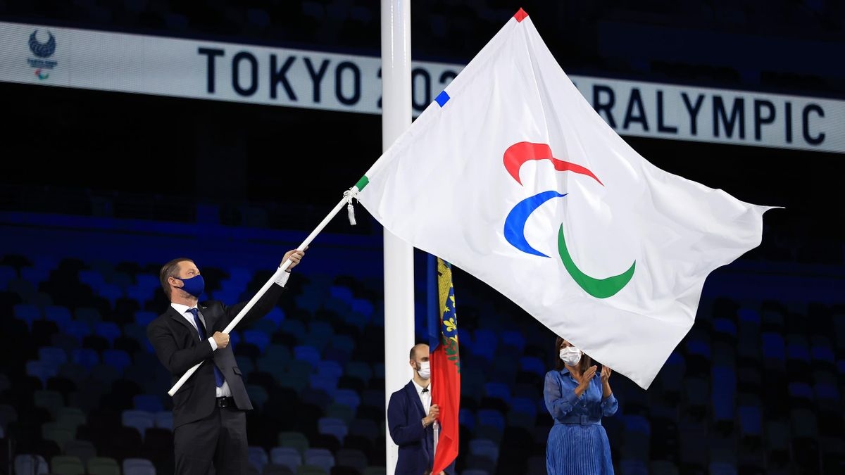 Lá cờ Paralympic được chuyển giao cho Paris, chủ nhà thế vận hội 2024