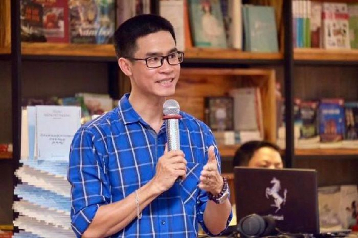 Nhà thơ, nhà báo Nguyễn Phong Việt