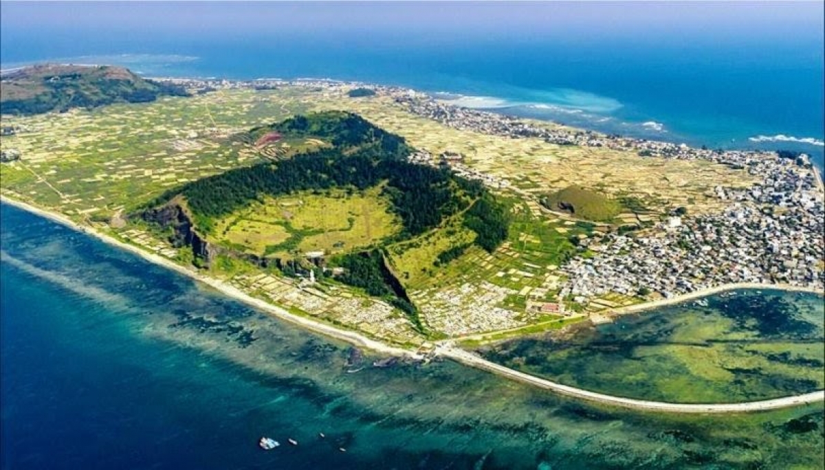 Đảo Lý Sơn, nơi xuất phát của Hải đội Hoàng Sa kiêm quản Trường Sa, Bắc Hải xưa kia. Nguồn: Internet
