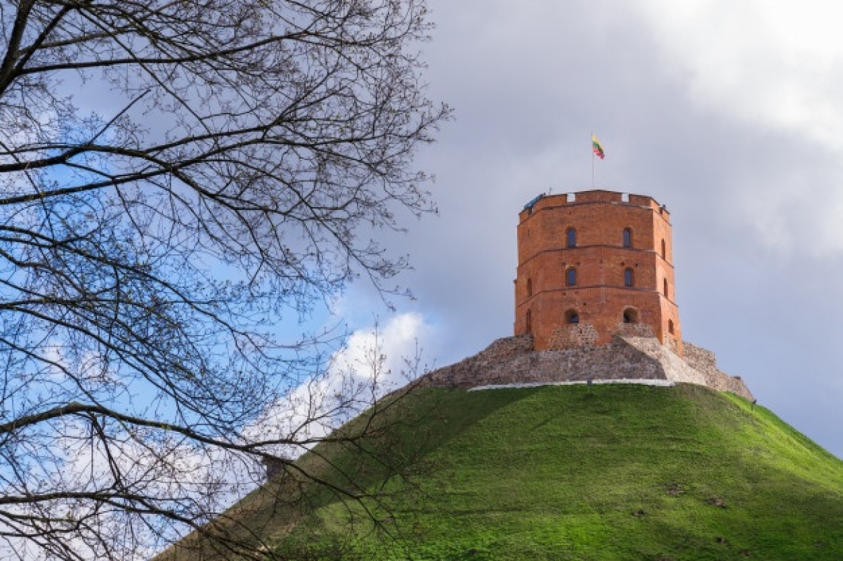 Tháp Gediminas là biểu tượng của thành phố Vilnius và Lithuania