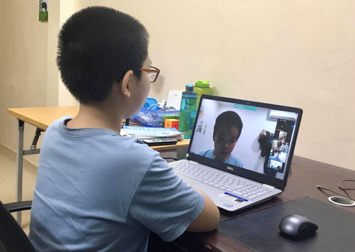 Sở GD-ĐT Hà Nội chỉ đạo các Phòng GD-ĐT, các cơ sở giáo dục trên địa bàn tiếp tục việc dạy và học bằng hình thức trực tuyến. (Ảnh: minh họa)