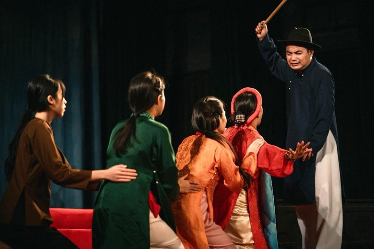 Vở kịch “Chén thuốc độc” được công diễn trong Tuần lễ kỷ niệm 100 năm sân khấu kịch nói Việt Nam. (Ảnh: Nhà hát Kịch Việt Nam).