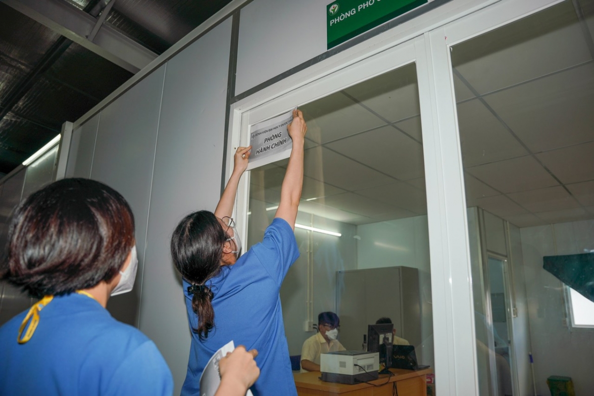 Bệnh viện Đại học Y dược TP.HCM tiếp nhận chuyển giao, quản lý Trung tâm hồi sức người bệnh COVID-19 trực thuộc Bệnh viện Hữu nghị Việt Đức tại TP.HCM.