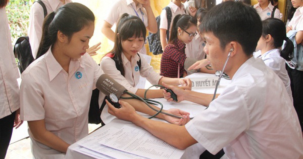 Khi tham gia BHYT, học sinh sinh viên được chăm sóc sức khỏe ban đầu tại trường
