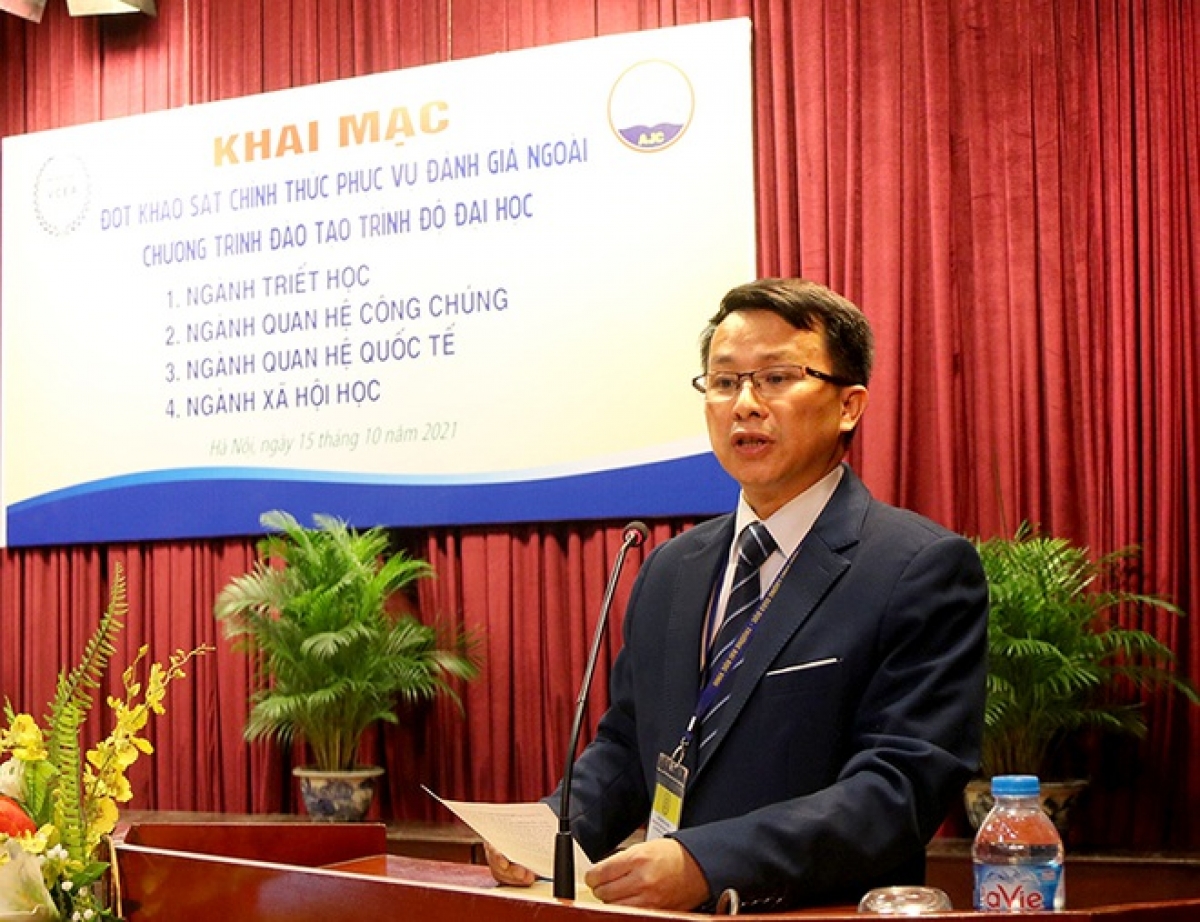 PGS.TS Mai Văn Chung, Phó Giám đốc Trung tâm Kiểm định chất lượng giáo dục (Đại học Vinh)