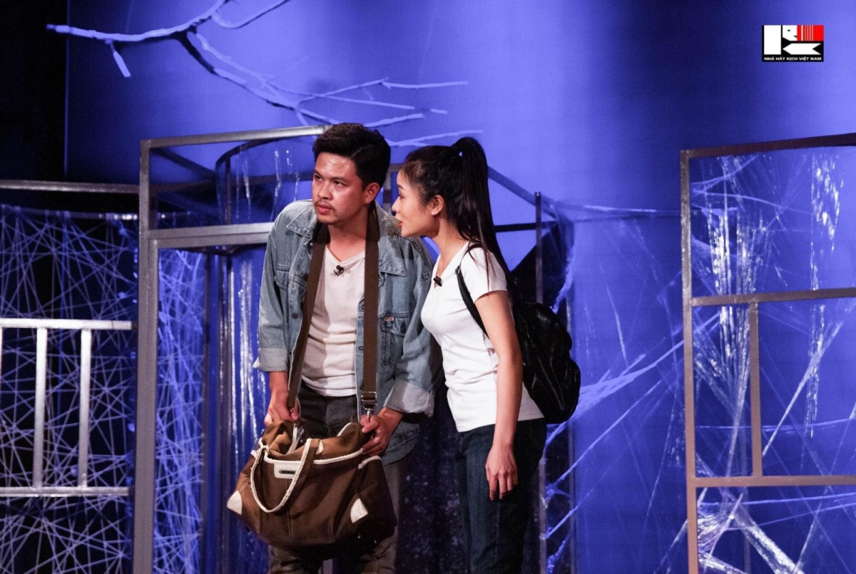 Một cảnh trong vở "Người tốt nhà số 5" của Nhà hát Kịch Việt Nam. Ảnh: Nhà hát Kịch Việt Nam.