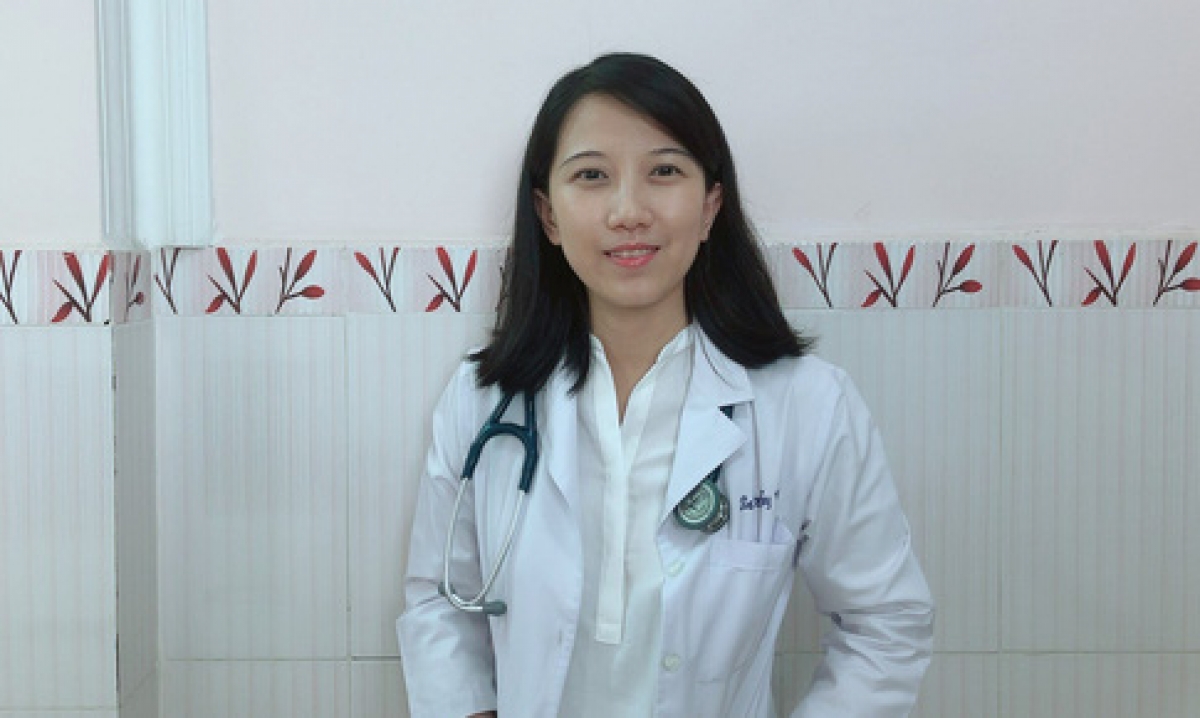 Bác sĩ Lê Trịnh Thủy Tiên-thành viên Hội dinh dưỡng lâm sàng Việt Nam- cũng là một trong những  bác sĩ tham gia tư vấn miễn phí cho bệnh nhân Covid-19