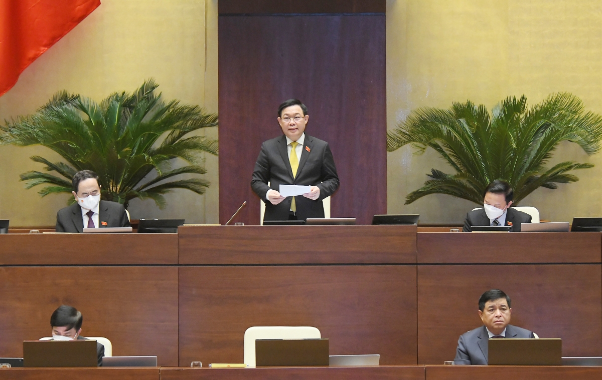 Chủ tịch Quốc hội Vương Đình Huệ điều hành các phiên chất vấn