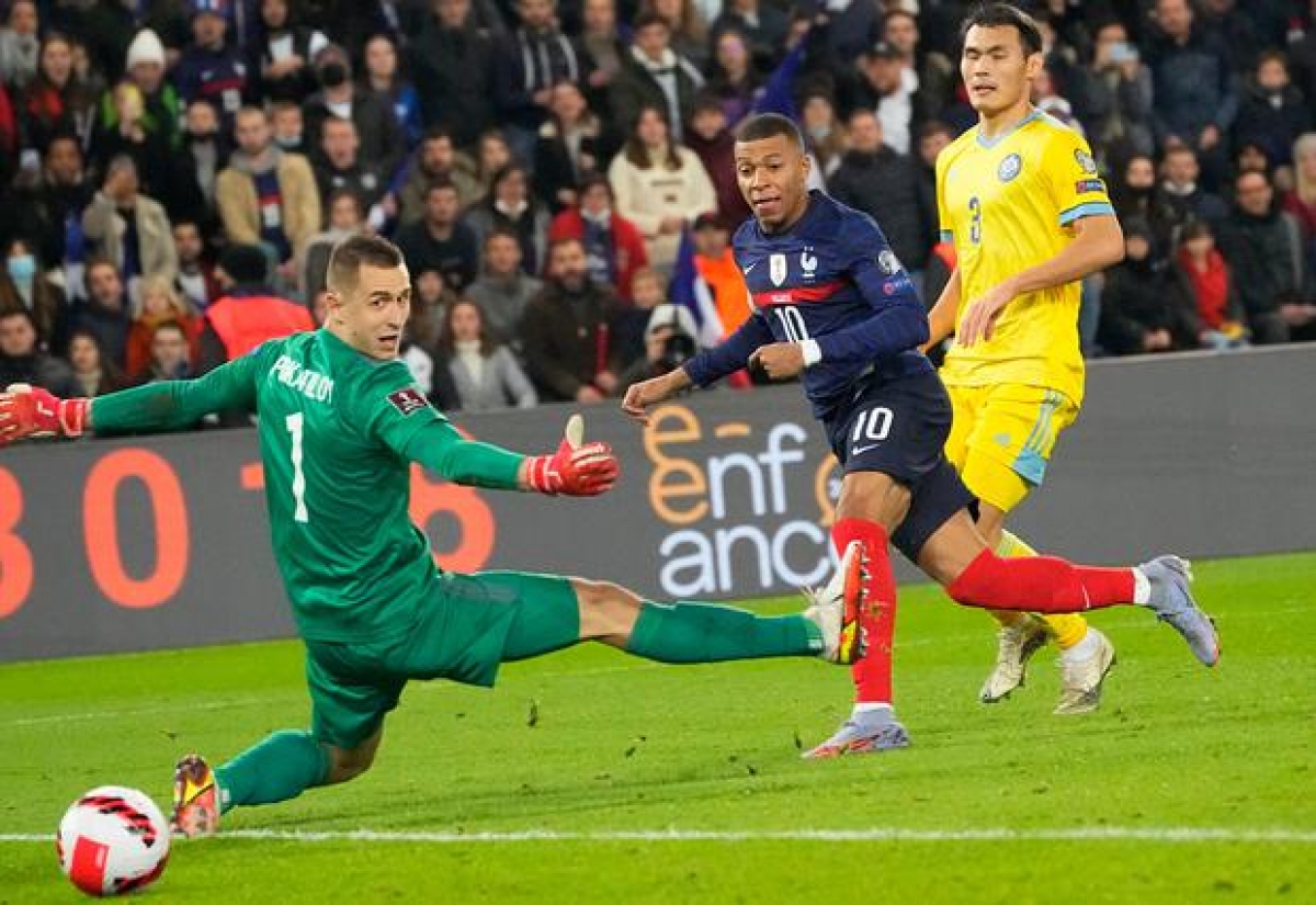 Kylian Mbappe đóng góp cho Pháp tới 4 bàn trong trận thắng Kazakhstan (Ảnh: Internet)