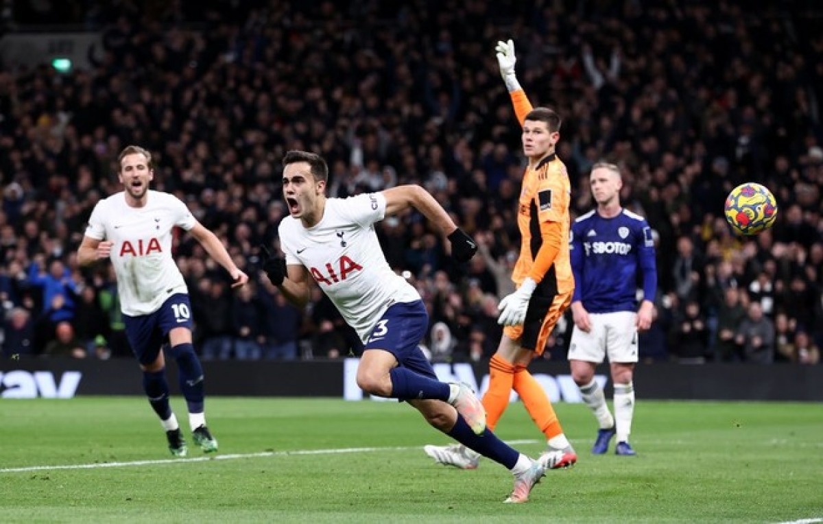 Sergio Reguilon giúp Tottenham ngược dòng thành công. (Nguồn: Reuters)