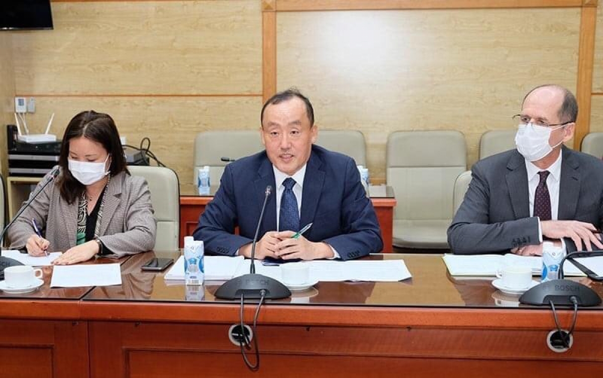 Ông Kidong Park - đại diện của Tổ chức Y tế Thế giới (WHO) tại Việt Nam phát biểu tại cuộc gặp
