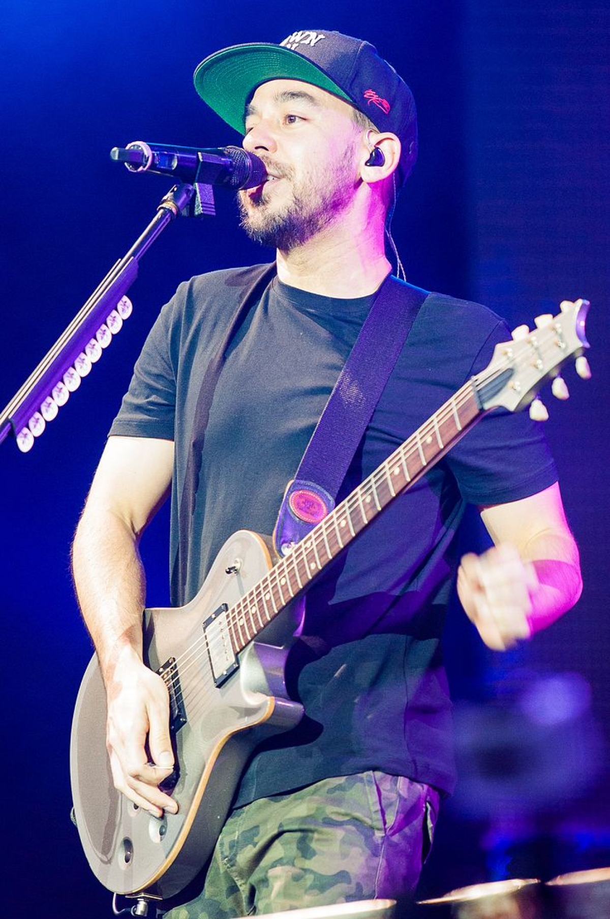 Mike Shinoda, đồng sáng lập, thủ lĩnh ban nhạc Linkin Park