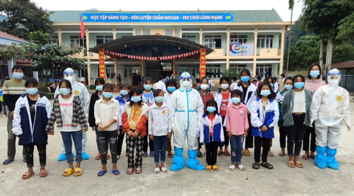 Những bệnh nhân Covid-19 đầu tiên được xuất viện tại Cơ sở thu dung, điều trị Covid-19 xã Thuận Hoà, huyện Vị Xuyên, Hà Giang
