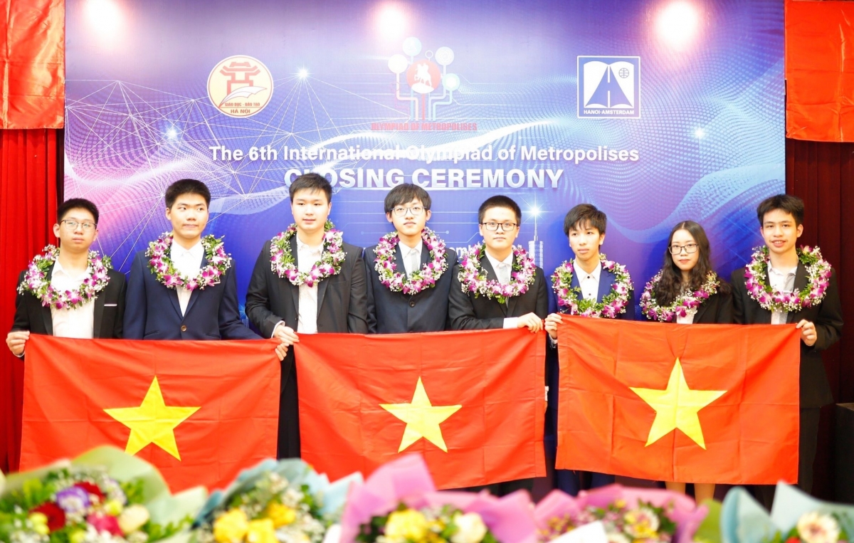 Đoàn học sinh Hà Nội đạt thành tích xuất sắc tại Kỳ thi Olympic quốc tế dành cho các thành phố lớn (IOM) - lần thứ 6 năm 2021. 