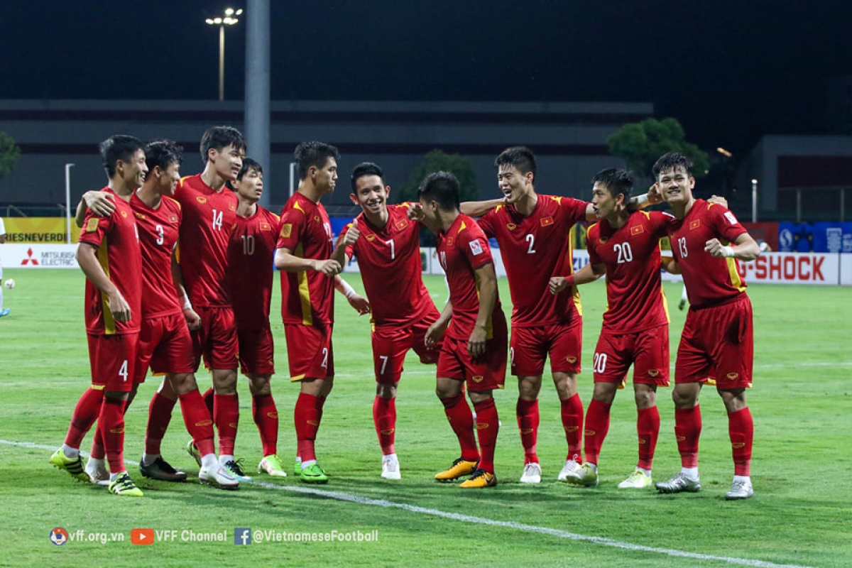Tuyển Việt Nam thắng đậm Campuchia, nhưng chỉ đứng thứ nhì bảng B