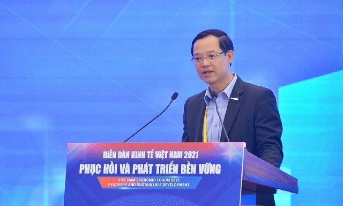 TS. Trương Anh Dũng phát biểu tham luận tại Diễn đàn Kinh tế Việt Nam 2021
